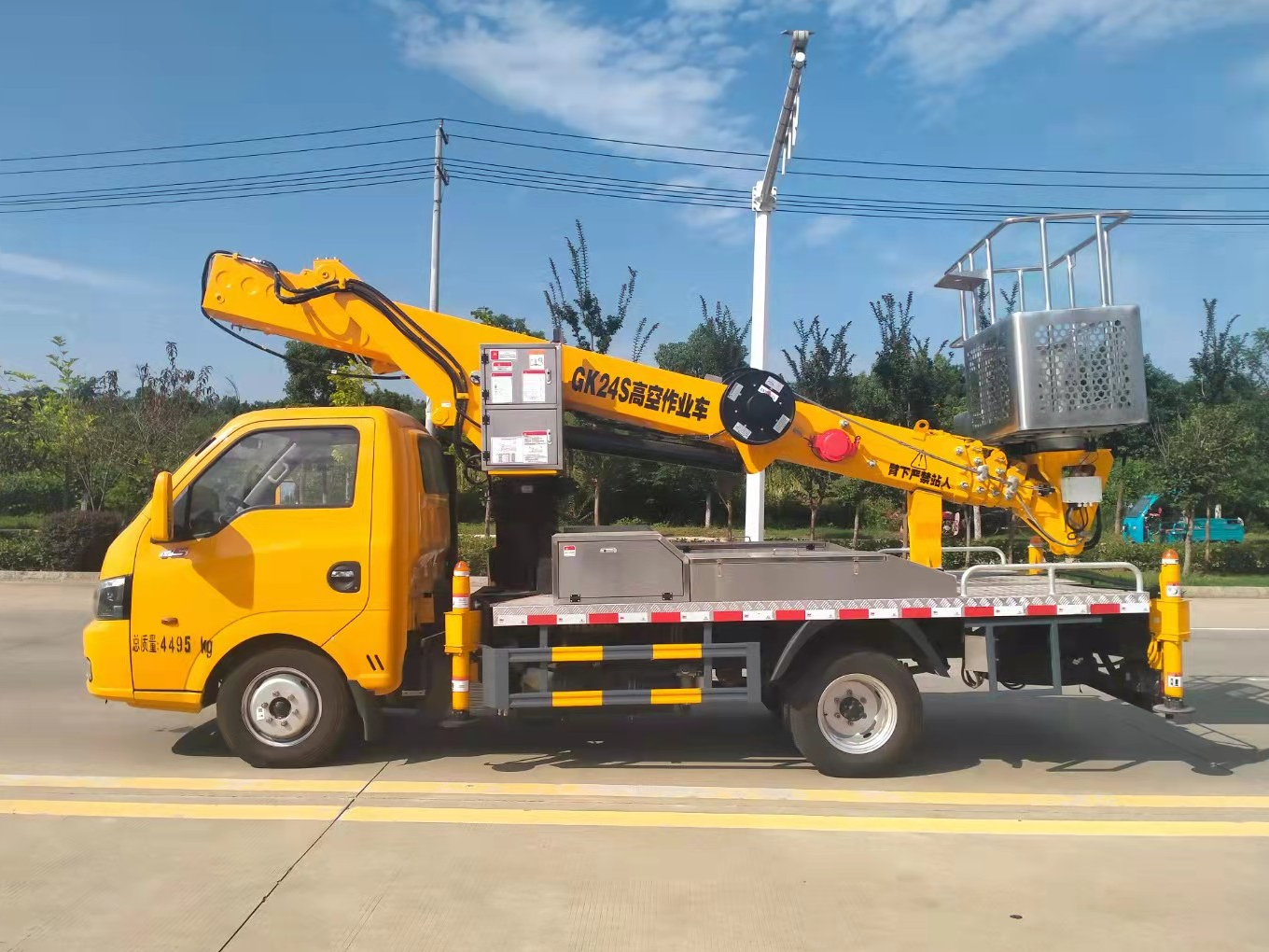 途逸藍牌24米直臂伸縮式高空作業車