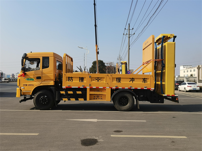 東風K6防撞緩沖車